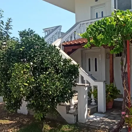Tonia Apartment