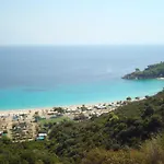 Tonia * Sarti
