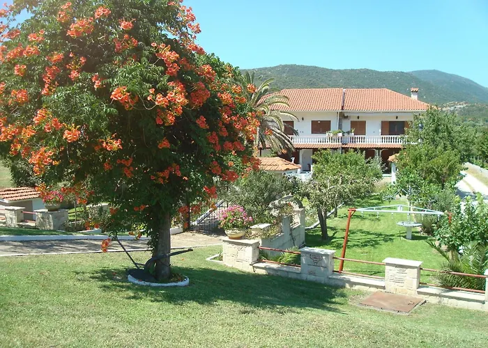 Tonia * Sarti