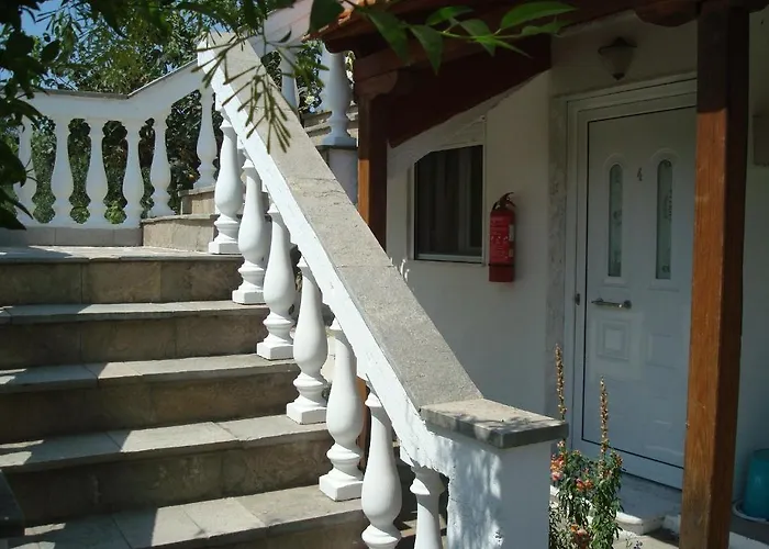 Tonia Apartment